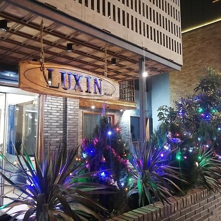 Hotel Luxin Tiflis Exterior foto