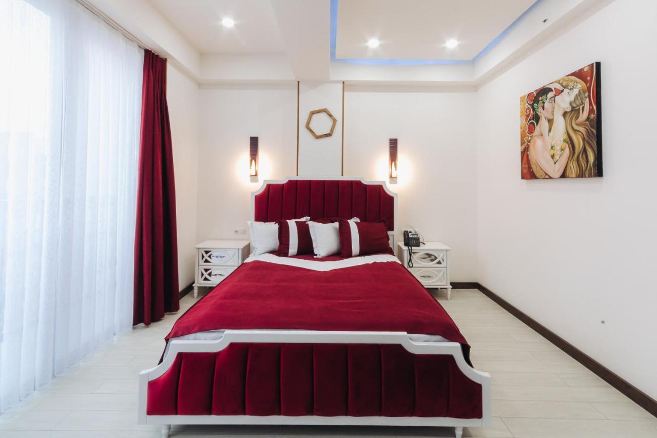 Hotel Luxin Tiflis Exterior foto