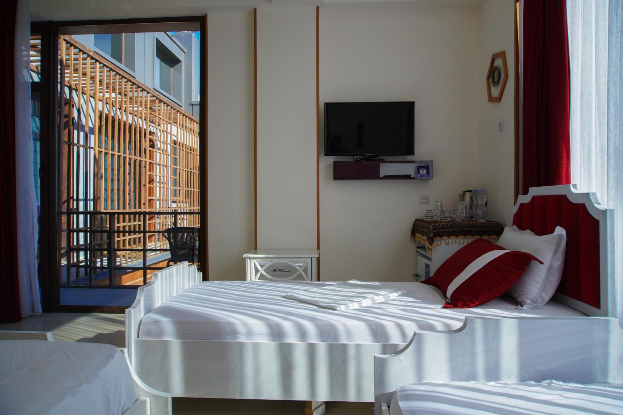 Hotel Luxin Tiflis Exterior foto